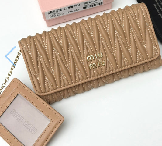 MM beige Wallet Bag with chain preorder