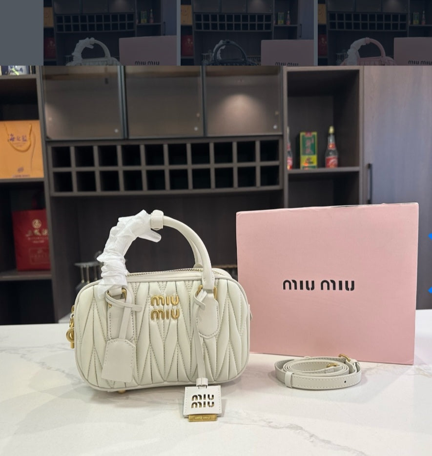 MM off white 20cm crossbody/handbag preorder